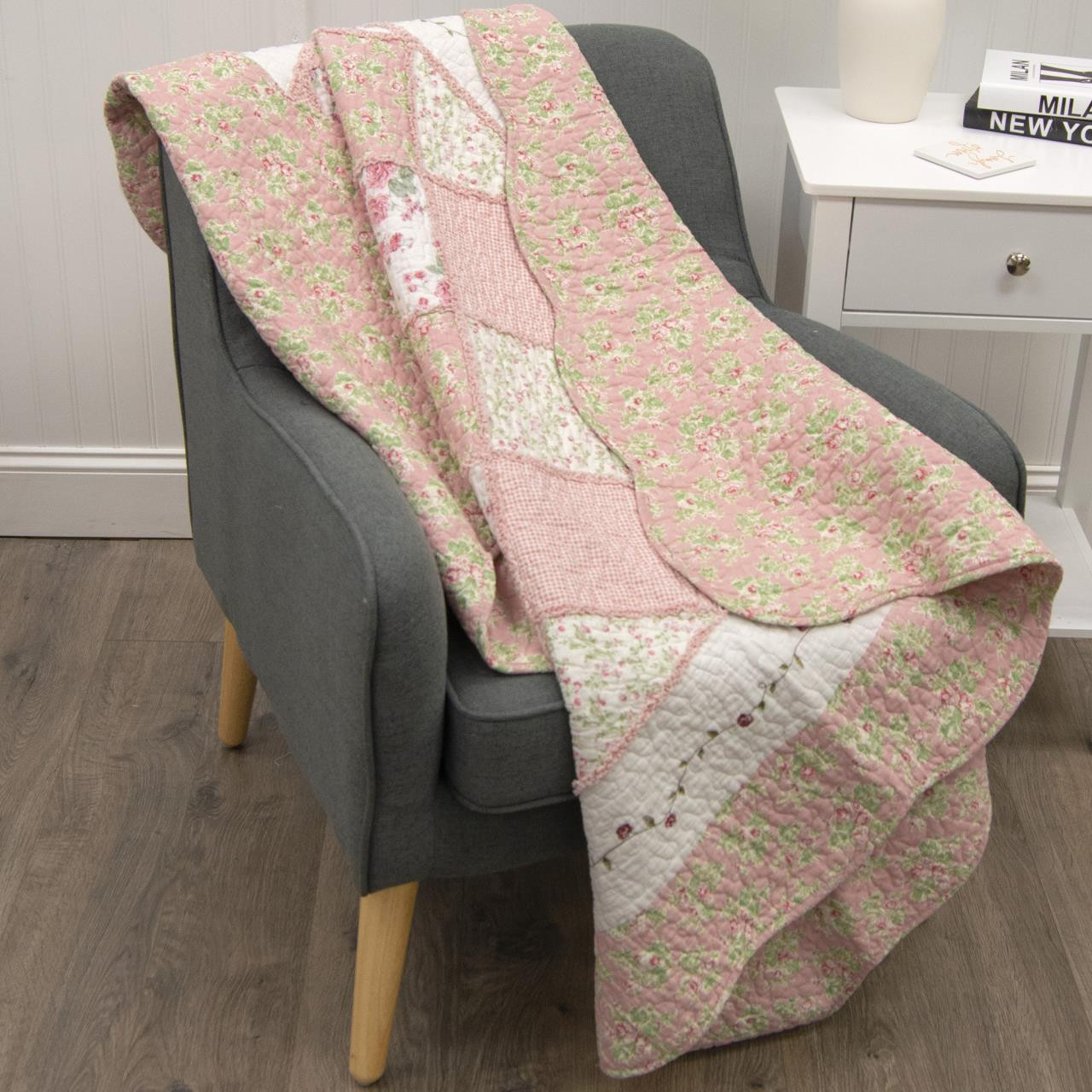 STRAWBERRY GARDEN THROW Lidl Dollys